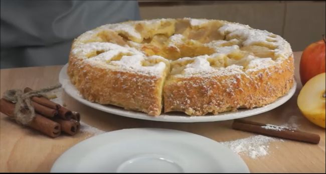 Яблучний пиріг на кефірі - класичний, простий рецепт пишної випічки